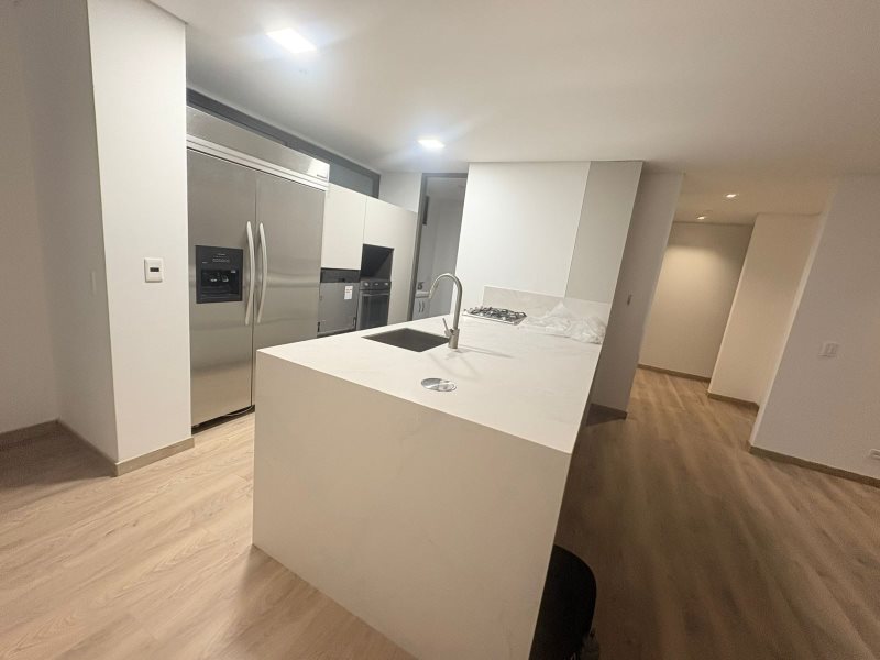 foto_104782_901271444_9216022041_ss