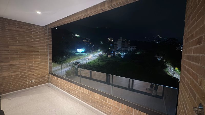 foto_104782_901271444_9227275105_ss