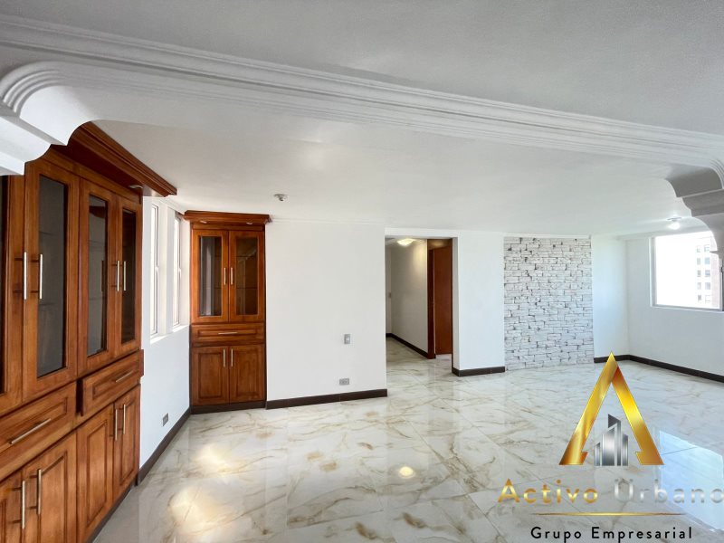 foto_104782_901271444_9297687886_ss