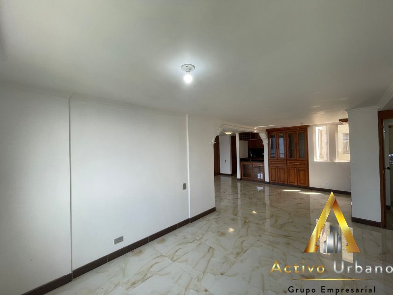 foto_104782_901271444_9344698930_ss