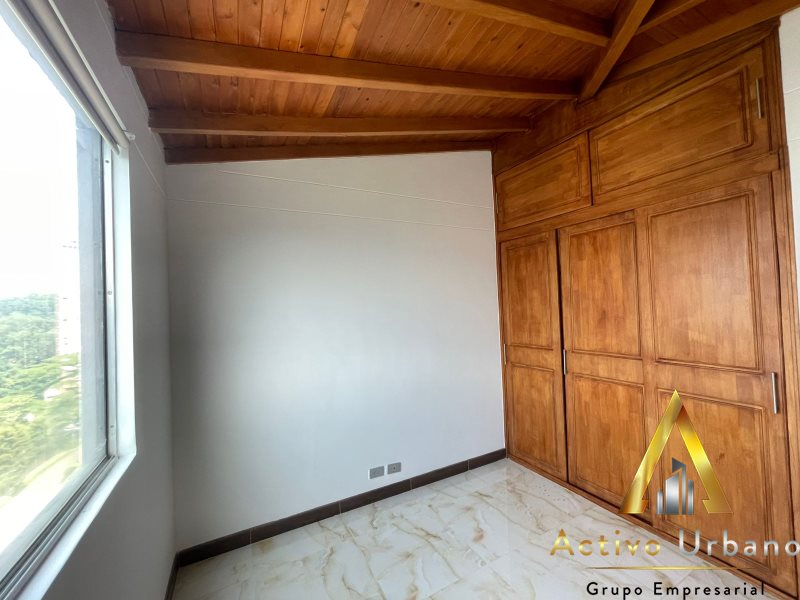 foto_104782_901271444_9358075634_ss