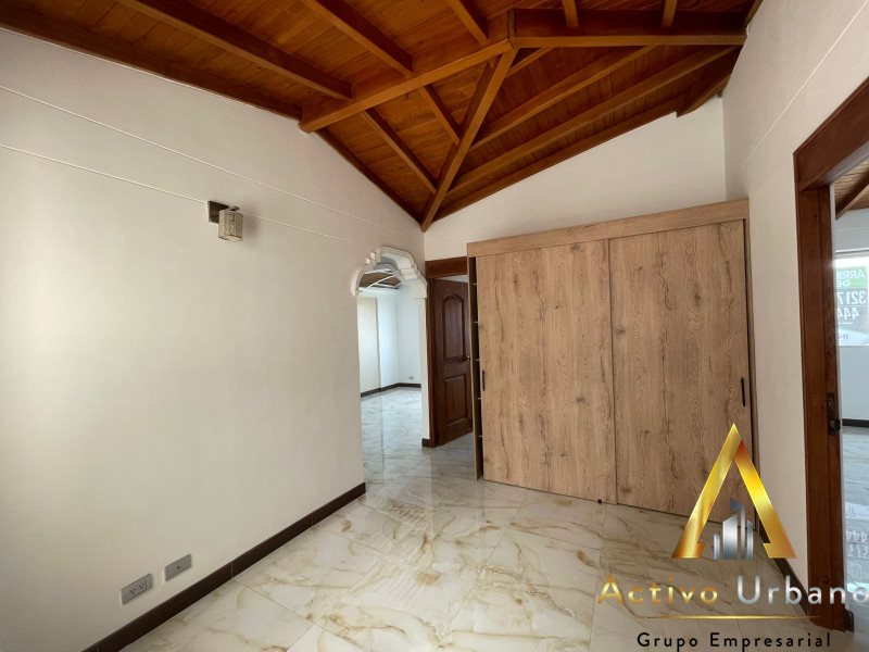 foto_104782_901271444_9369123552_ss