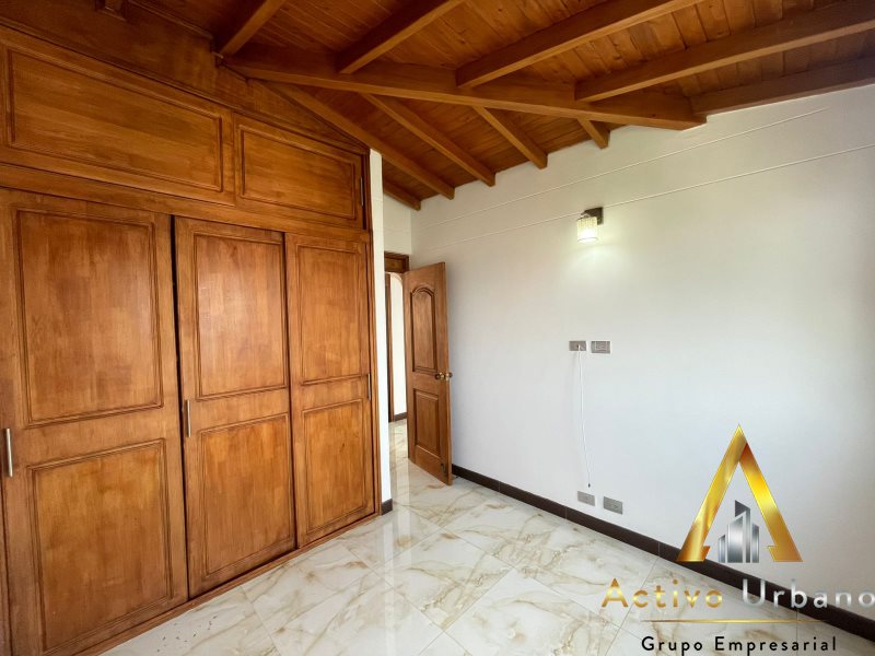 foto_104782_901271444_9372531089_ss