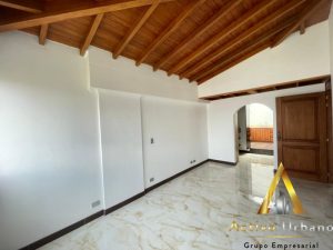 foto_104782_901271444_9385478701_ss