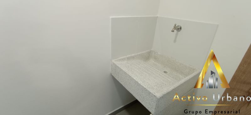 foto_104782_901271444_9481335410_ss