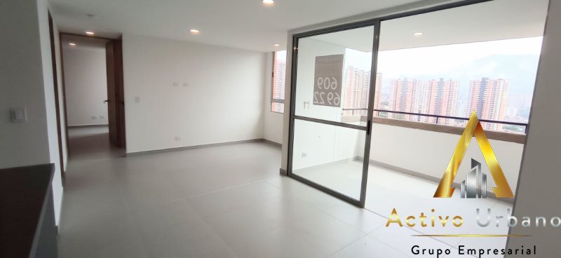 foto_104782_901271444_9494815697_ss