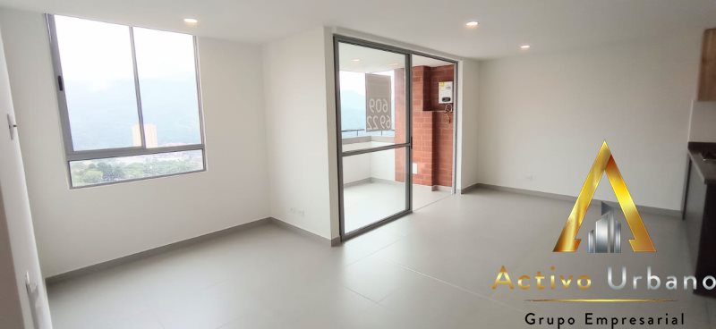 foto_104782_901271444_9503505366_ss