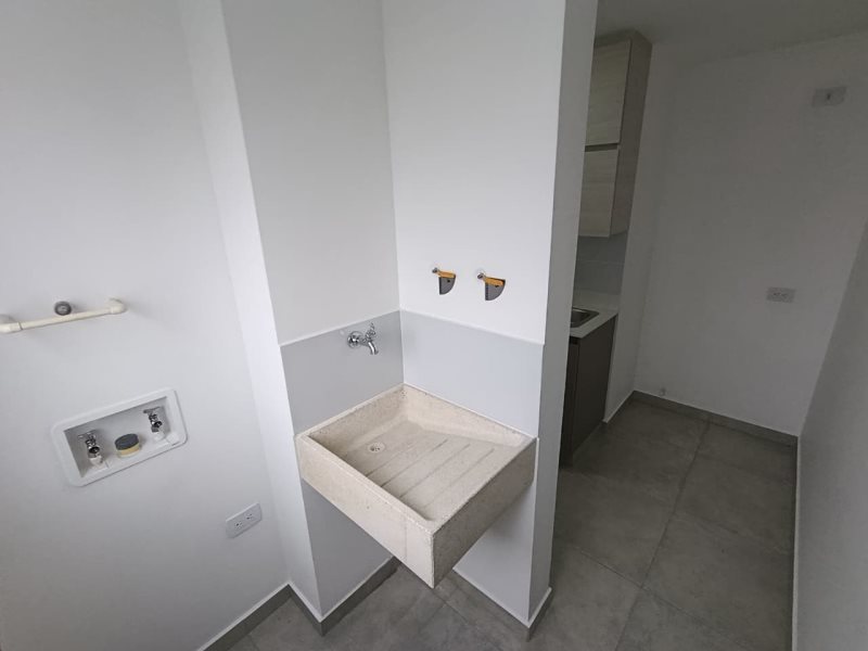 foto_104782_901271444_9508994866_ss