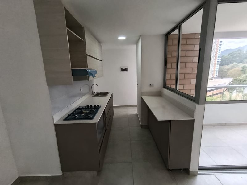 foto_104782_901271444_9509904386_ss