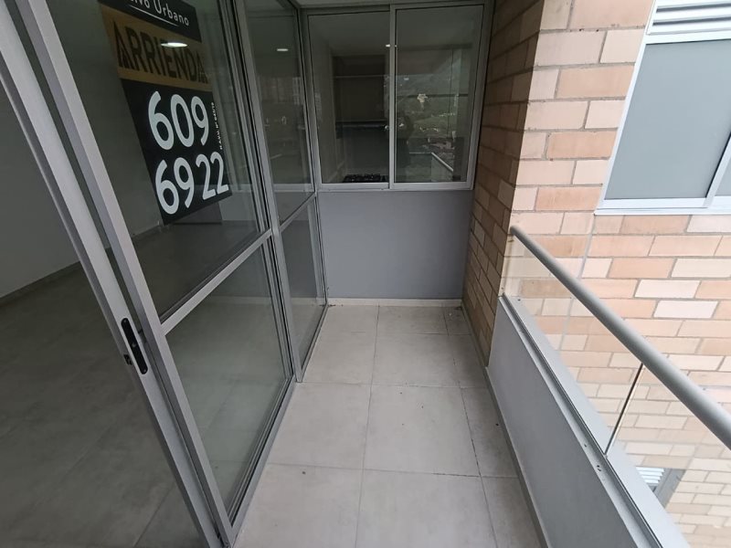 foto_104782_901271444_9517713535_ss