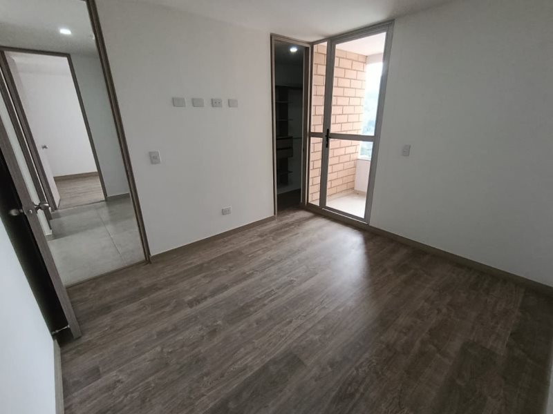 foto_104782_901271444_9536220256_ss