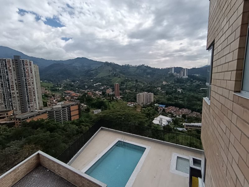 foto_104782_901271444_9546121202_ss