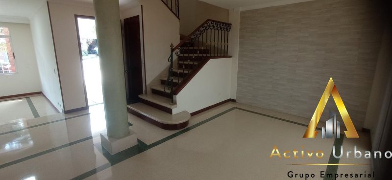 foto_104782_901271444_9554051836_ss