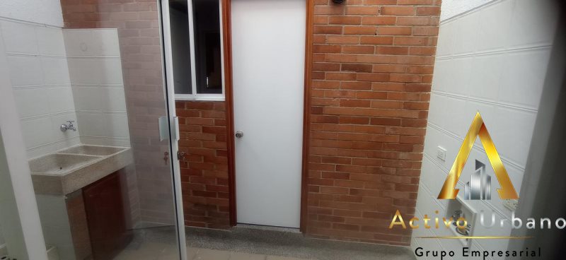 foto_104782_901271444_9593306723_ss