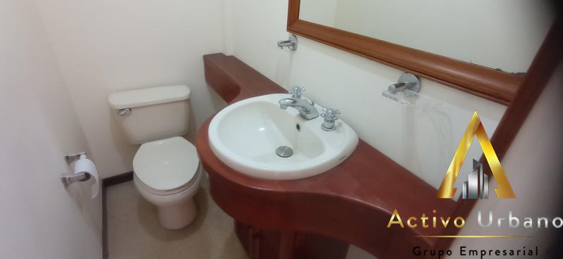 foto_104782_901271444_9607110527_ss