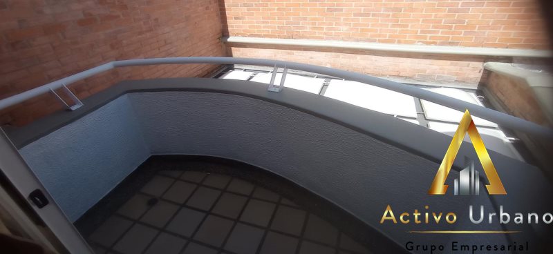 foto_104782_901271444_9618575146_ss