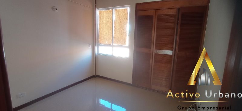 foto_104782_901271444_9625779643_ss