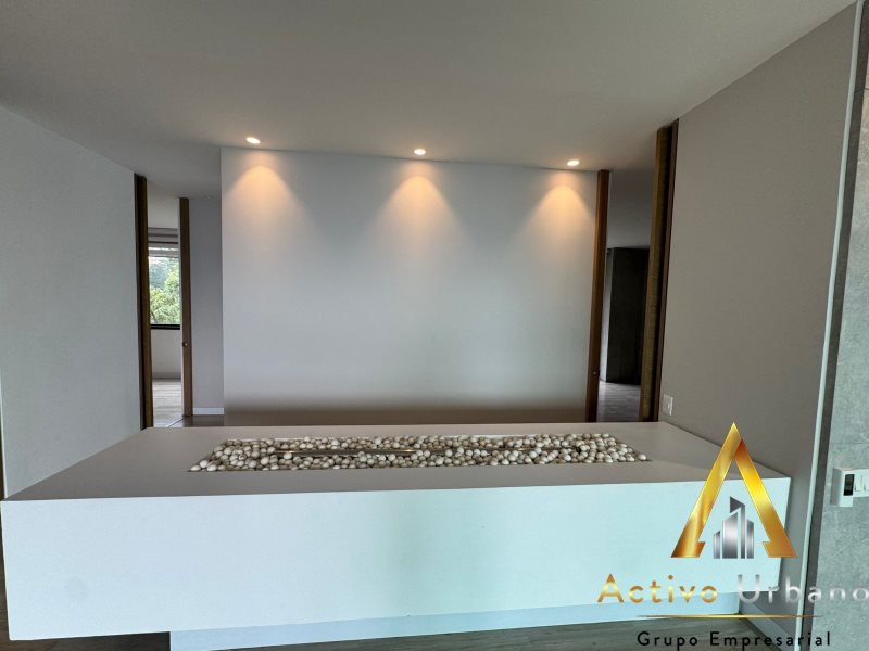 foto_104782_901271444_9684320879_ss