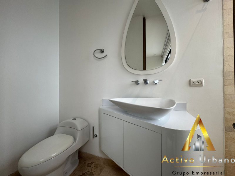 foto_104782_901271444_9716948453_ss