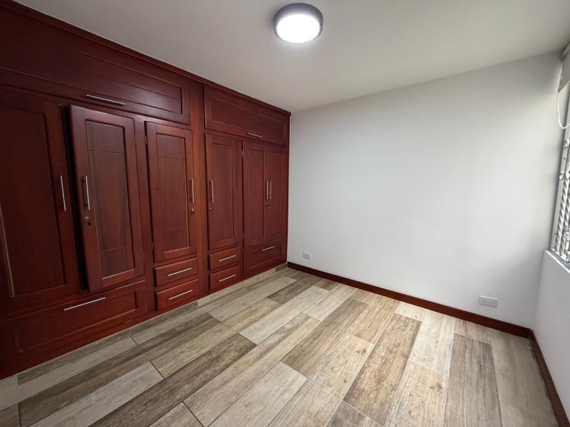 foto_104782_901271444_9771024664_ss