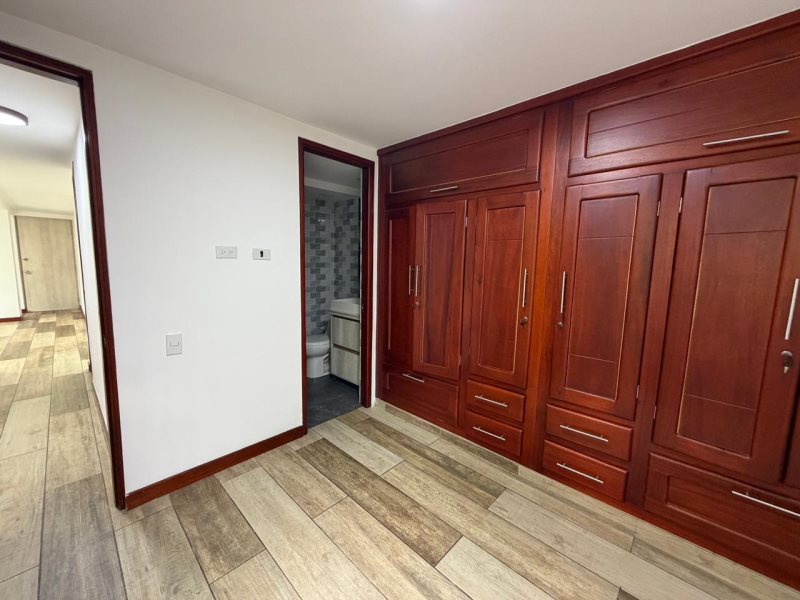 foto_104782_901271444_9771507258_ss