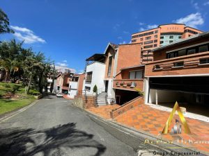 foto_104782_901271444_9792313534_ss