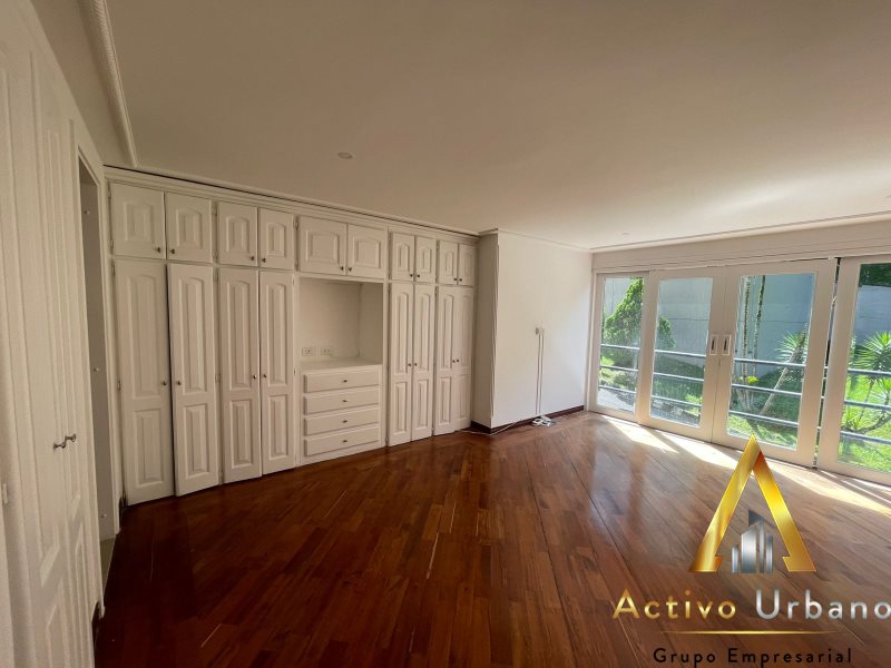 foto_104782_901271444_9793281377_ss