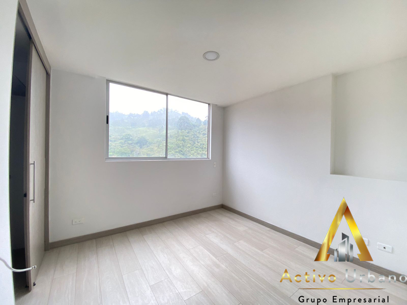 foto_32721_901271444_9913883740_ss