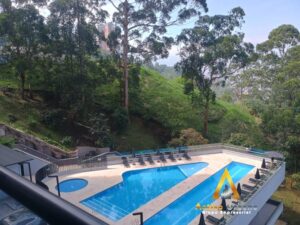 foto_104782_901271444_0393896400_ss