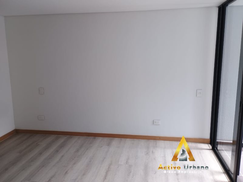 foto_104782_901271444_0423103400_ss