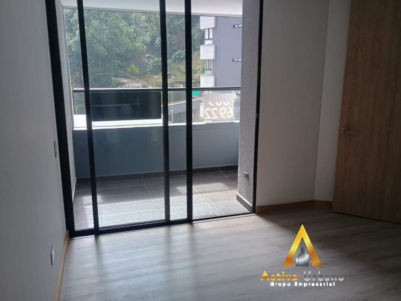 foto_104782_901271444_0446899446_ss