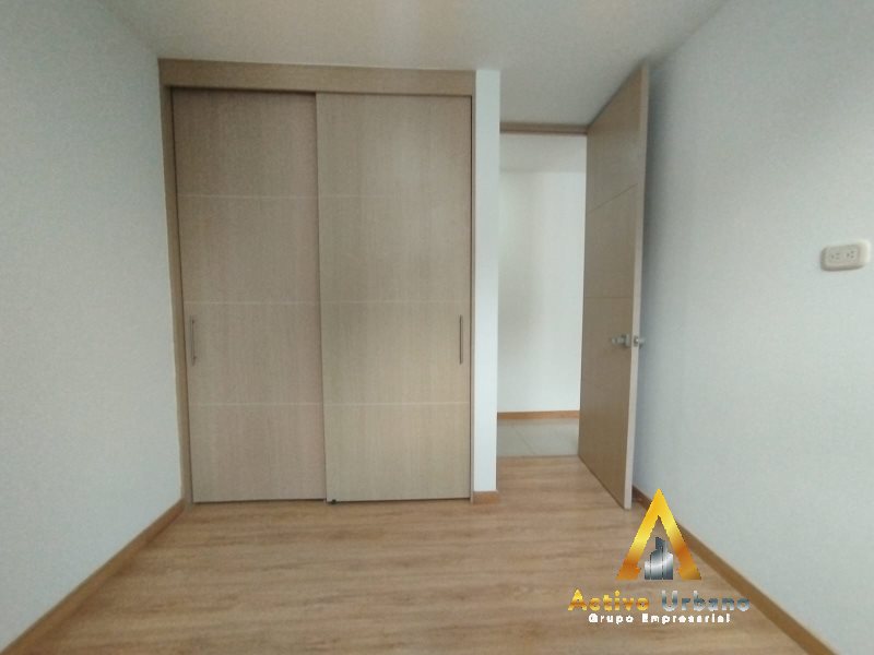 foto_104782_901271444_0460084435_ss