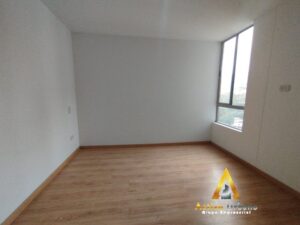 foto_104782_901271444_0490895180_ss