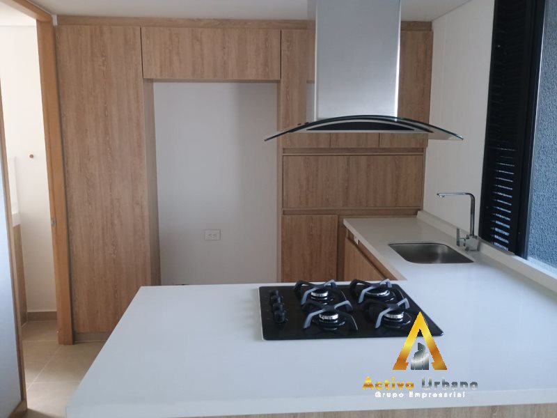 foto_104782_901271444_0495532991_ss