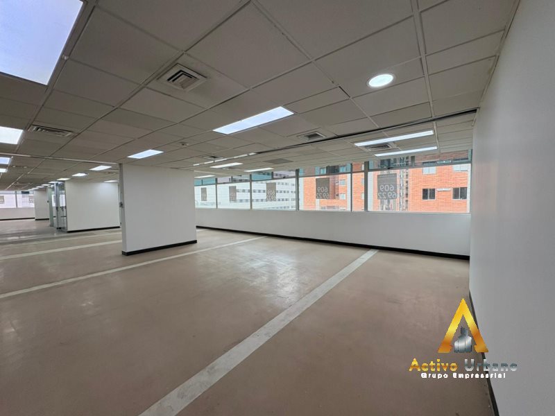 foto_104782_901271444_0764619330_ss