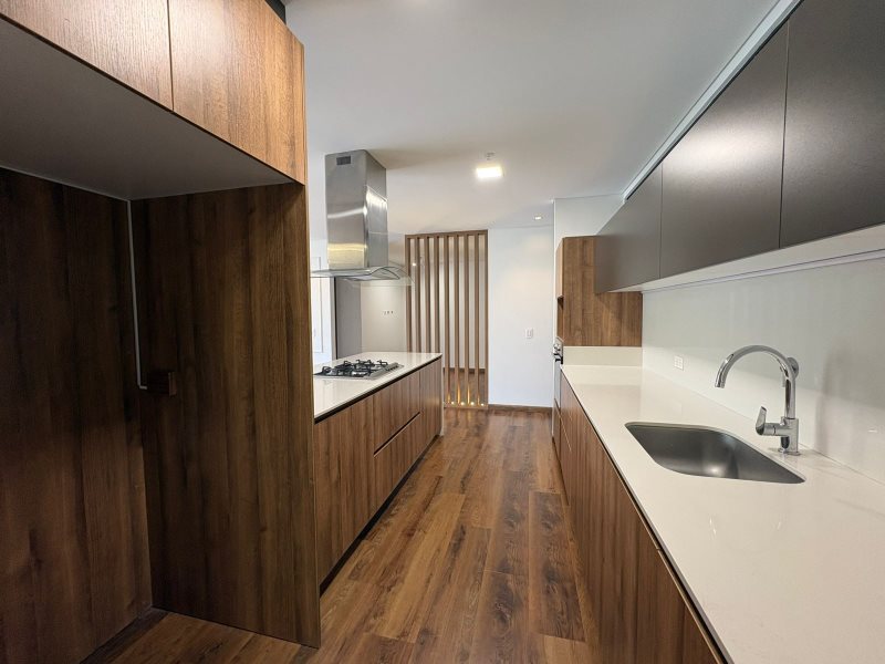 foto_104782_901271444_0870113192_ss