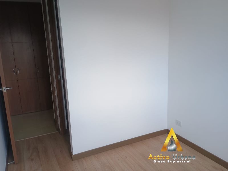 foto_104782_901271444_1021100479_ss