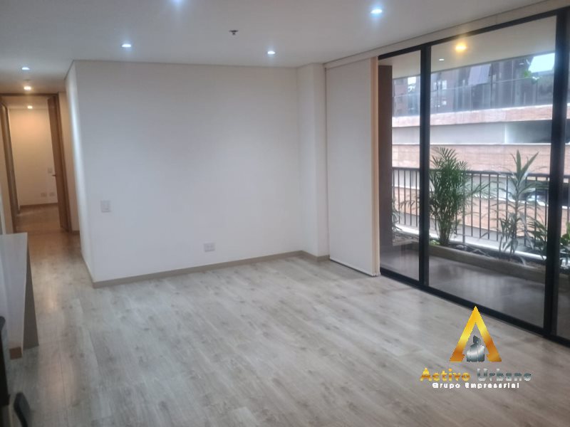 foto_104782_901271444_2083405585_ss