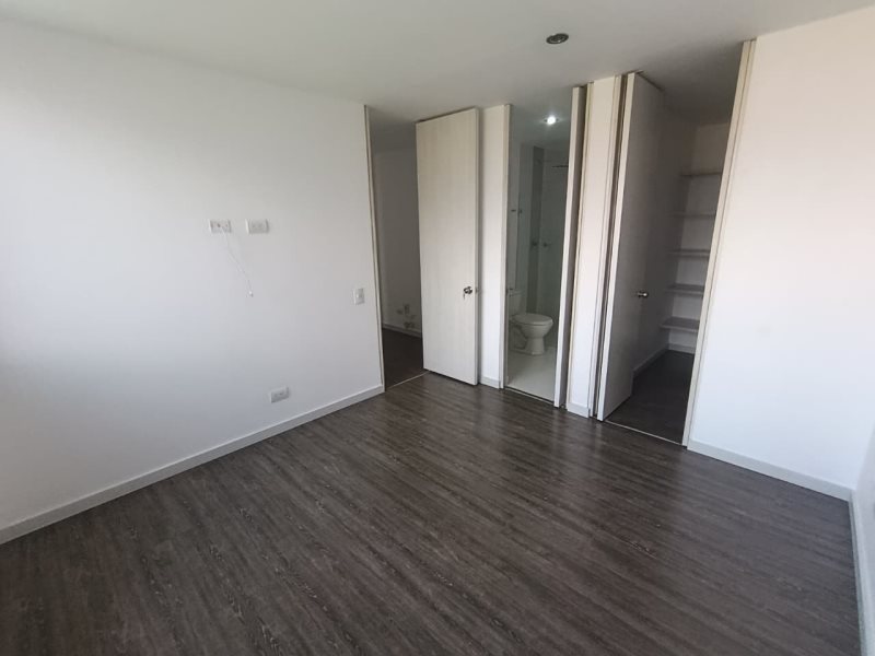 foto_104782_901271444_2155269546_ss