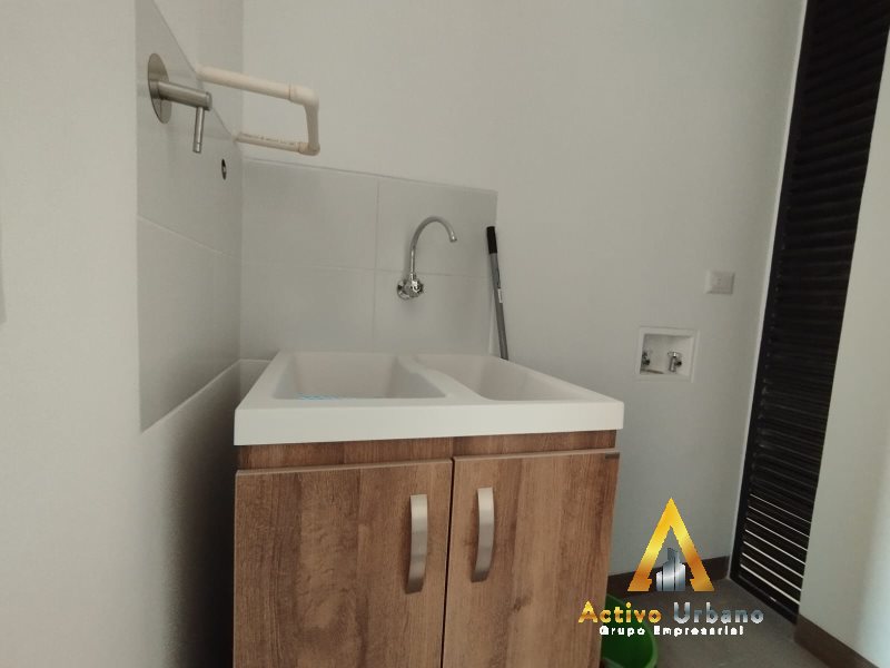 foto_104782_901271444_2693188125_ss