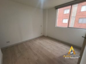 foto_104782_901271444_5184185760_ss