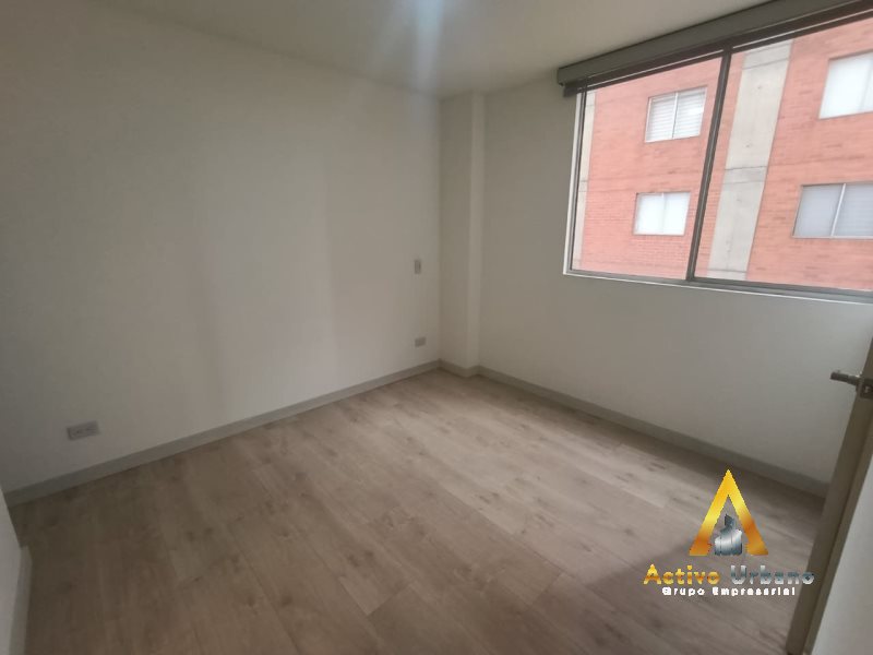 foto_104782_901271444_5184185760_ss