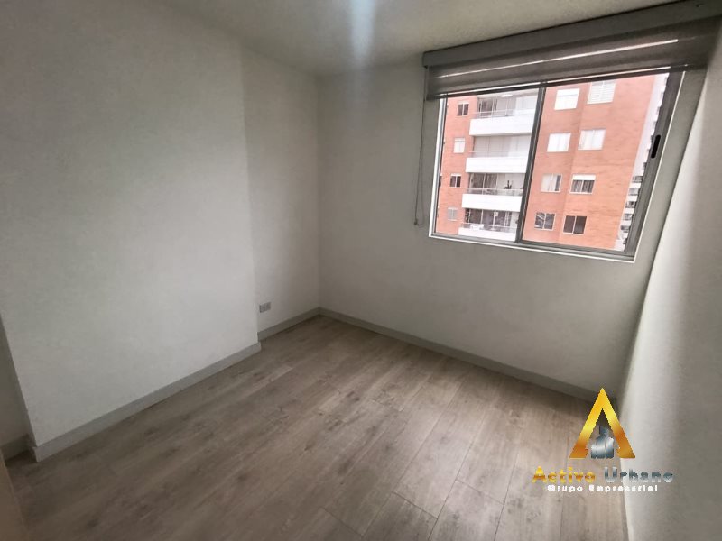 foto_104782_901271444_5202040248_ss