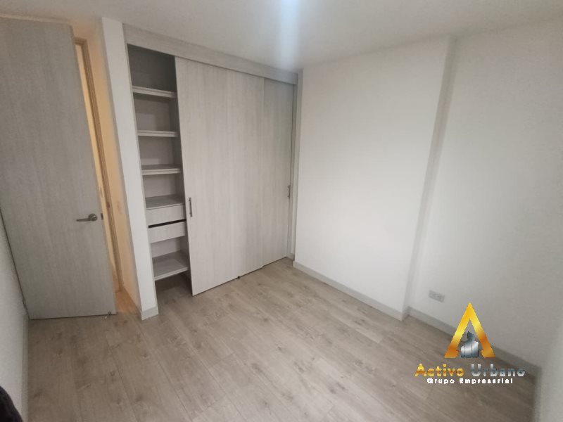 foto_104782_901271444_5202565025_ss