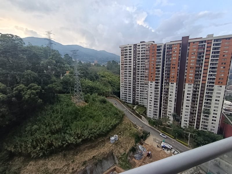 foto_104782_901271444_5293049014_ss