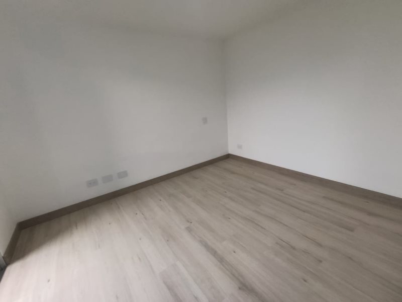 foto_104782_901271444_5311181430_ss