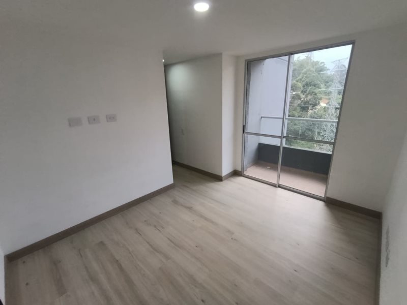 foto_104782_901271444_5317053566_ss