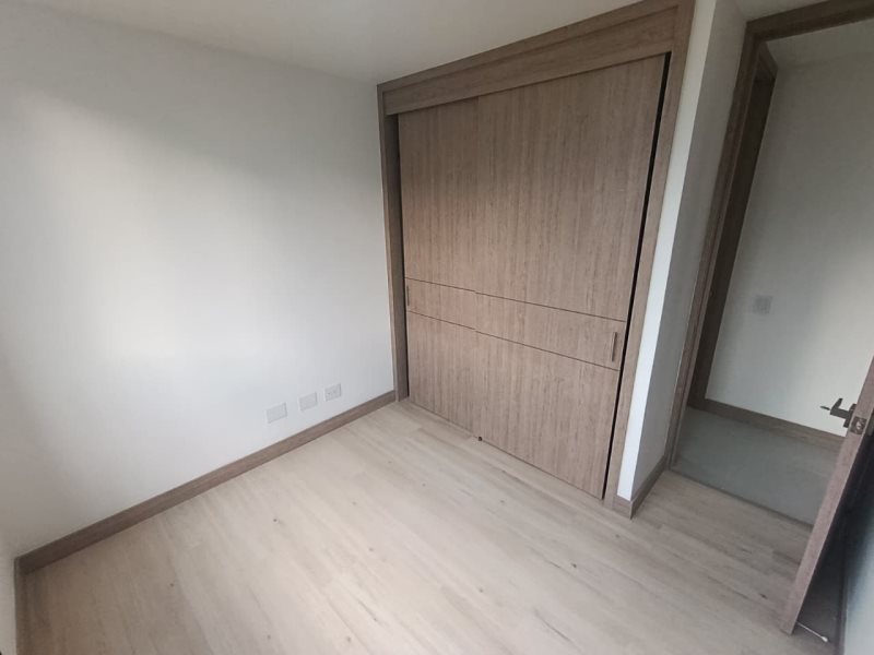 foto_104782_901271444_5318060212_ss