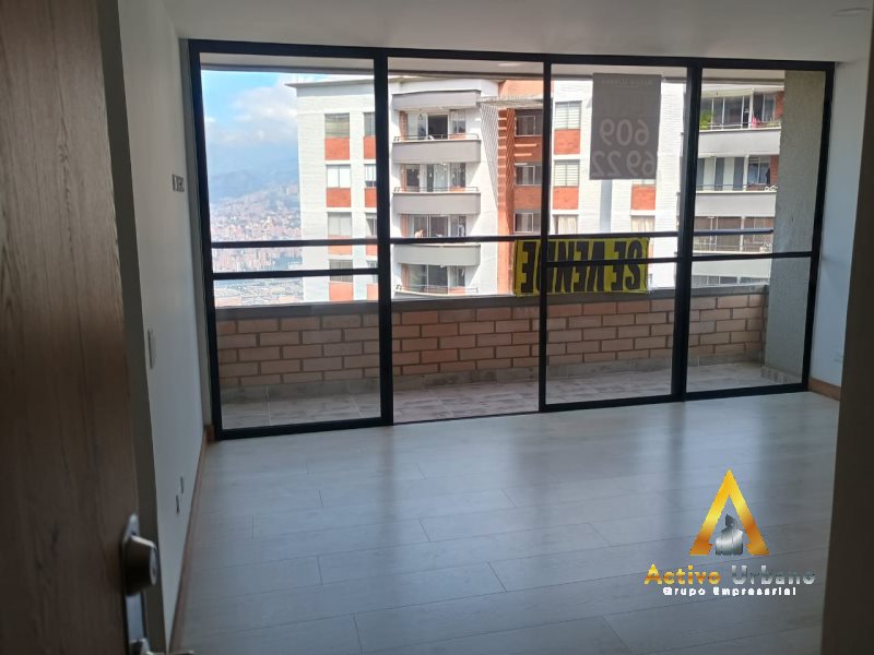 foto_104782_901271444_6147406822_ss