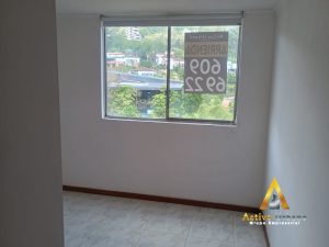 foto_104782_901271444_6311355822_ss